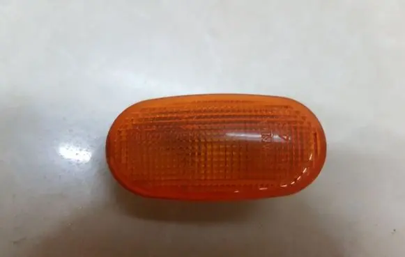 Mitsubishi L200 Front fender indicator light