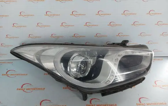 Hyundai i40 Headlight/headlamp 