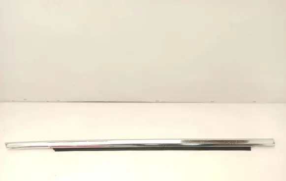 Mercedes-Benz S W126 Front door glass trim molding