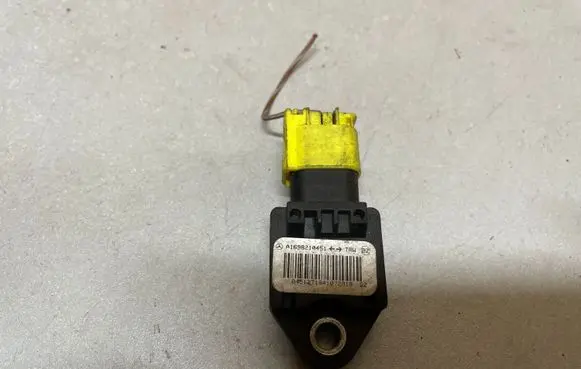 Mercedes-Benz B W245 Airbag deployment crash/impact sensor A1698210451