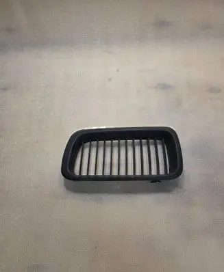 BMW 7 E38 Front grill