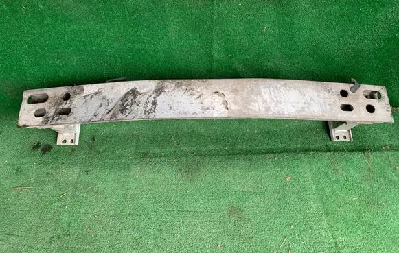 Toyota Prius (XW30) Front bumper support beam 