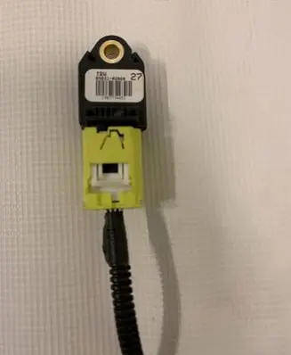 Toyota Auris 150 Airbag deployment crash/impact sensor 8983102060 1907774451