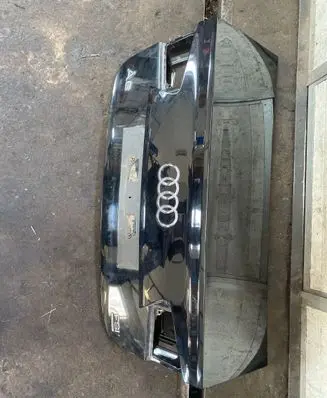 Tailgate/trunk/boot lid