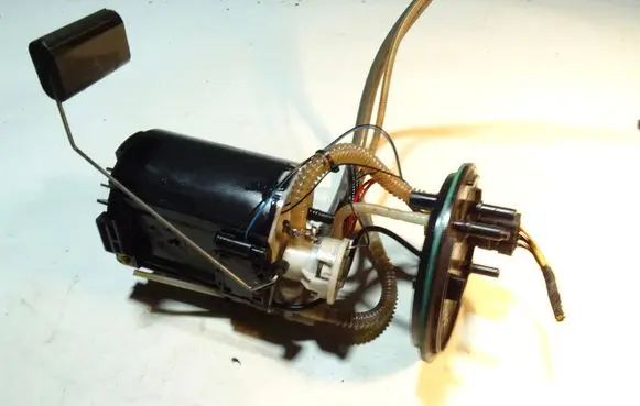 Jaguar S-Type Fuel injection high pressure pump 6R839H307EC