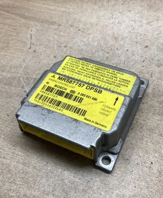 Mitsubishi Colt Airbag control unit/module MR587757DPSB 0285001686