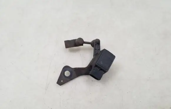 BMW 5 E60 E61 Air suspension front height level sensor 1093697