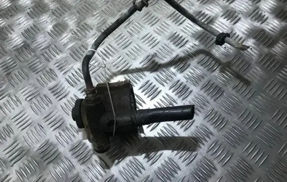 Renault Laguna I Power steering pump 7700874939