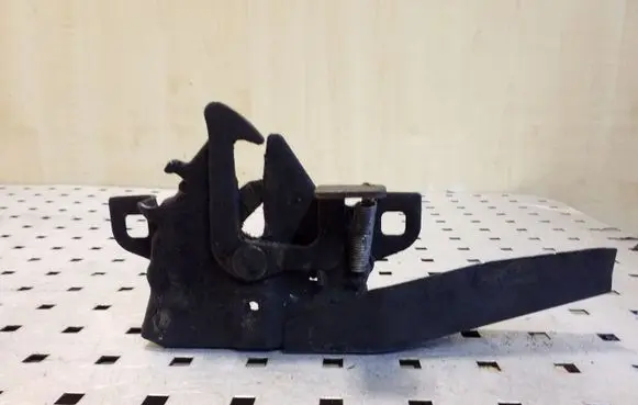 Opel Frontera B Engine bonnet/hood lock/catch
