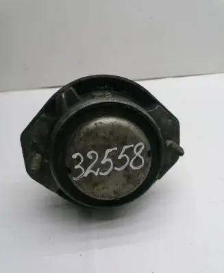 BMW 7 E65 E66 Engine mount bracket