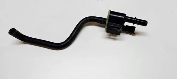 Jeep Grand Cherokee WL Breather valve 04627694AB