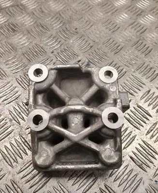 Hyundai Kona II Engine mounting bracket
