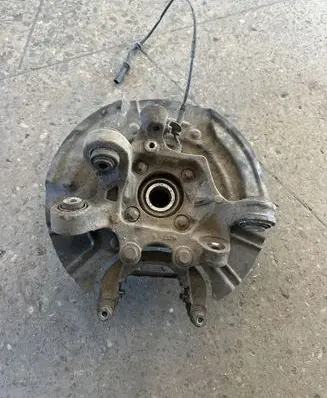 BMW X3 F25 Rear wheel hub 2570