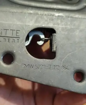 BMW 3 E92 E93 Seat back rest lock catch 7112864 52207112864