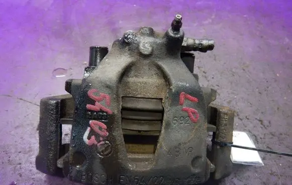 Front brake caliper