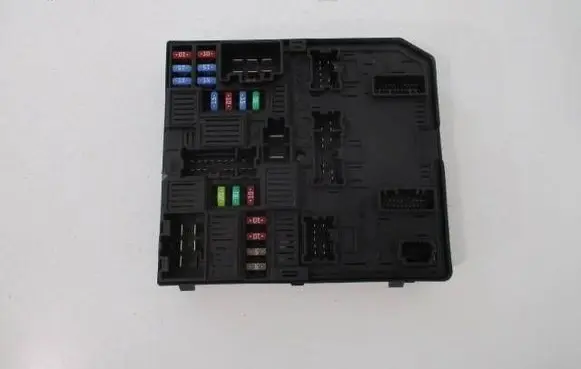 Renault Kadjar Fuse box set 284B69501R