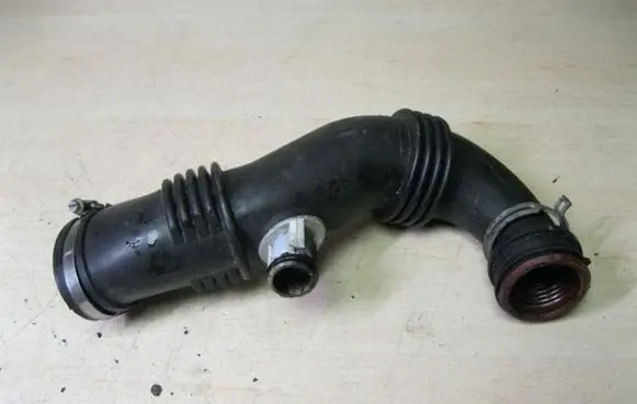 Peugeot 207 Air intake hose/pipe 9687883680 VD4372