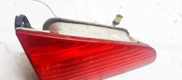 Peugeot 607 Tailgate rear/tail lights