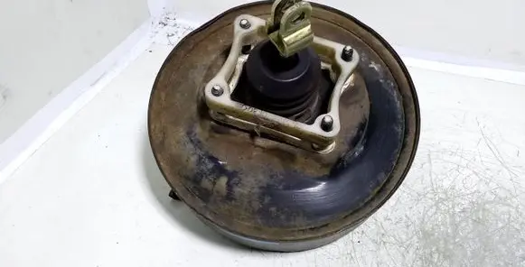 Hyundai Accent Brake booster