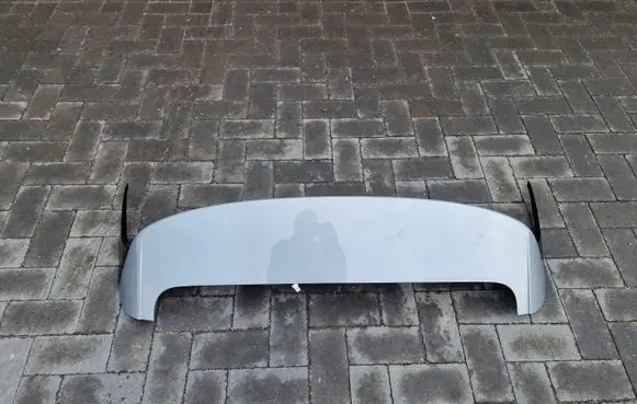 Tailgate/trunk spoiler