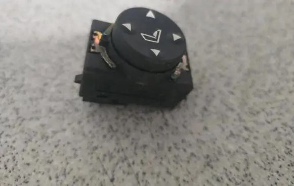BMW 5 E39 Seat control switch 8352291 03060020