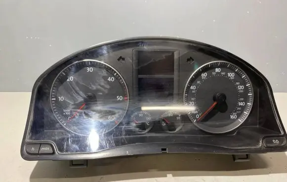 Volkswagen Golf V Speedometer (instrument cluster) 1K0920961K