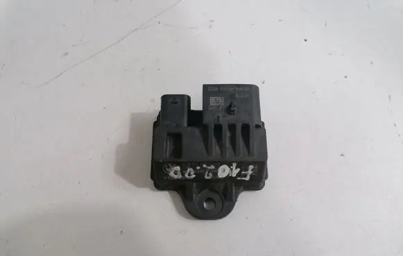 BMW 5 F10 F11 Glow plug pre-heat relay 8570087