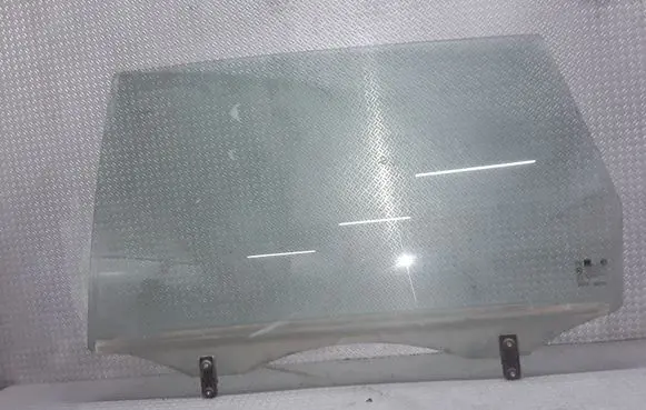 KIA Carens I Rear door window glass