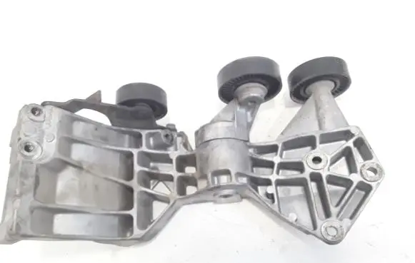 Mercedes-Benz A W169 Generator/alternator bracket 950166