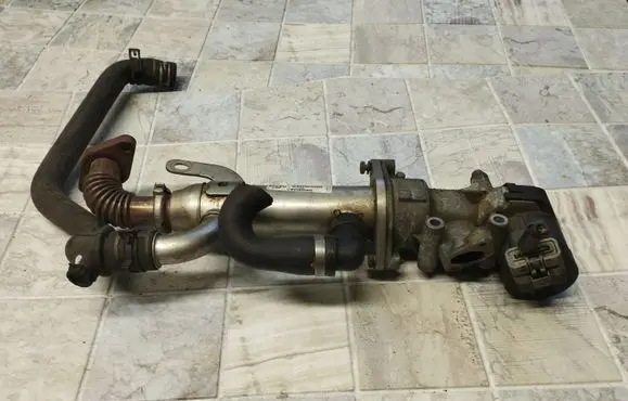 Volvo V50 EGR valve cooler 993062H 8653691