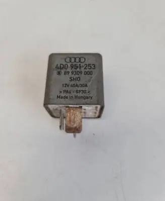 Audi A3 S3 A3 Sportback 8P Other relay 4D0951253 899309000