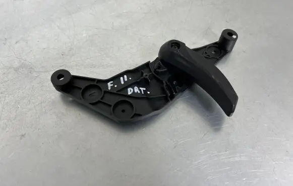 BMW 5 F10 F11 Engine bonnet (hood) release handle 9113984 9114002