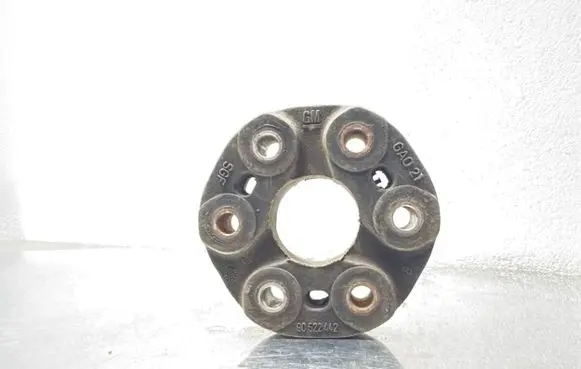 Opel Omega B2 Rear prop shaft donut coupling/joint 90522442