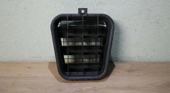 Audi A4 S4 B7 8E 8H Quarter panel pressure vent 4B0819181B
