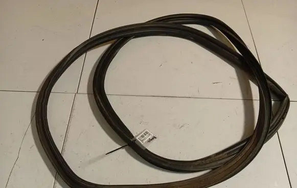 Opel Antara Trunk rubber seal (body) 