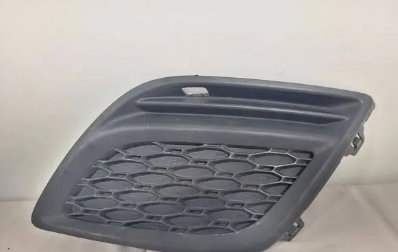 Volvo XC60 Front bumper lower grill 31290657
