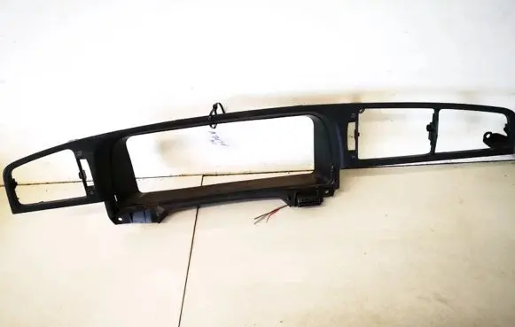 Volkswagen PASSAT B4 Dashboard trim 3a1857061b