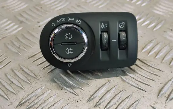 Opel Zafira C Light switch 13294817 251695