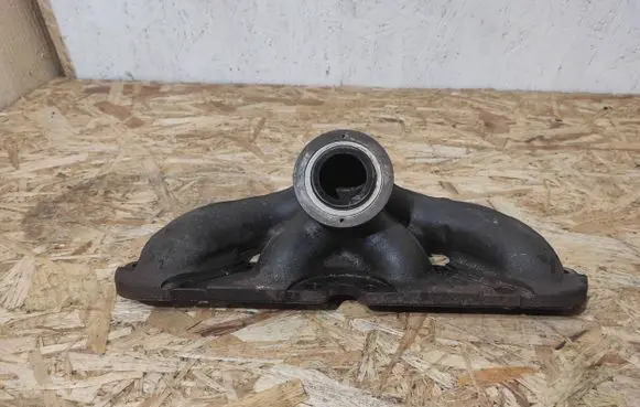 BMW 7 F01 F02 F03 F04 Exhaust manifold 7576987