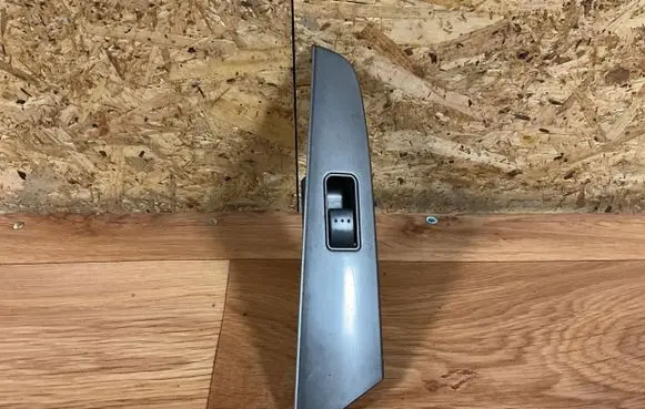 Mazda 3 I Electric window control switch 03123111