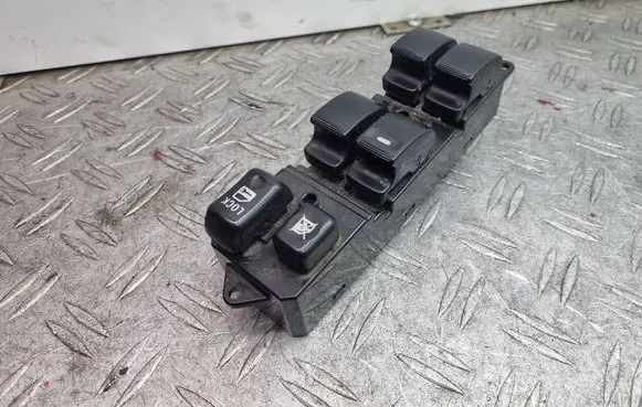 Mitsubishi Outlander Electric window control switch 8608A060