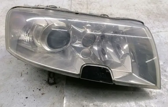 Skoda Superb B5 (3U) Headlight/headlamp