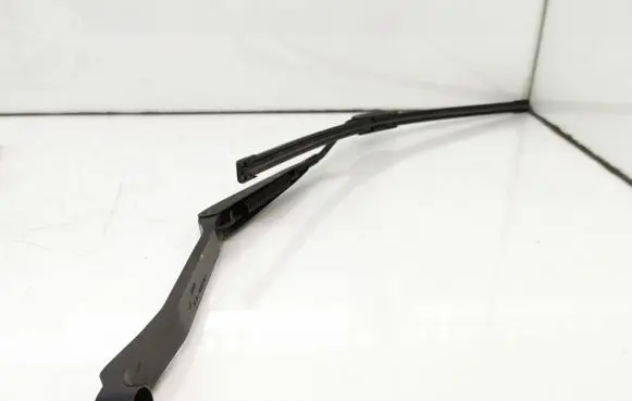 Toyota RAV 4 (XA20) Windshield/front glass wiper blade LD149003