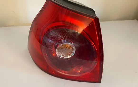 Volkswagen Golf V Rear/tail lights 1K6945095E