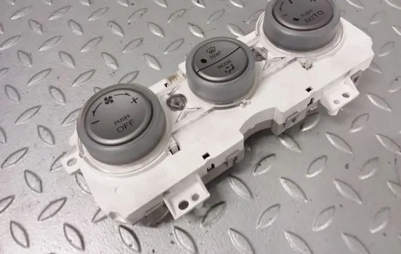 Mazda 6 Climate control unit GR1E61190