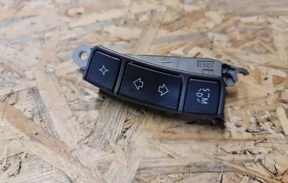 BMW 7 E65 E66 Steering wheel buttons/switches 6911586 03746710 555288500