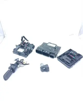 Renault Trafic III (X82) Engine ECU kit and lock set 237109896S 0281021160 N308020BSA