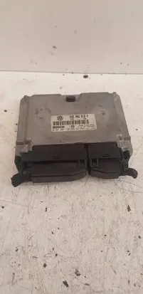 Volkswagen PASSAT B5 Engine control unit/module 038906018P 0281001720