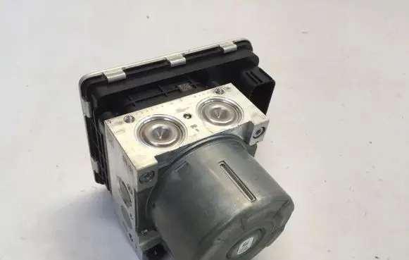 BMW 1 F40 ABS Pump 5A0A843 5A0A844