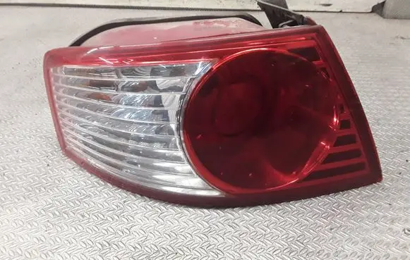 KIA Opirus Rear/tail lights 